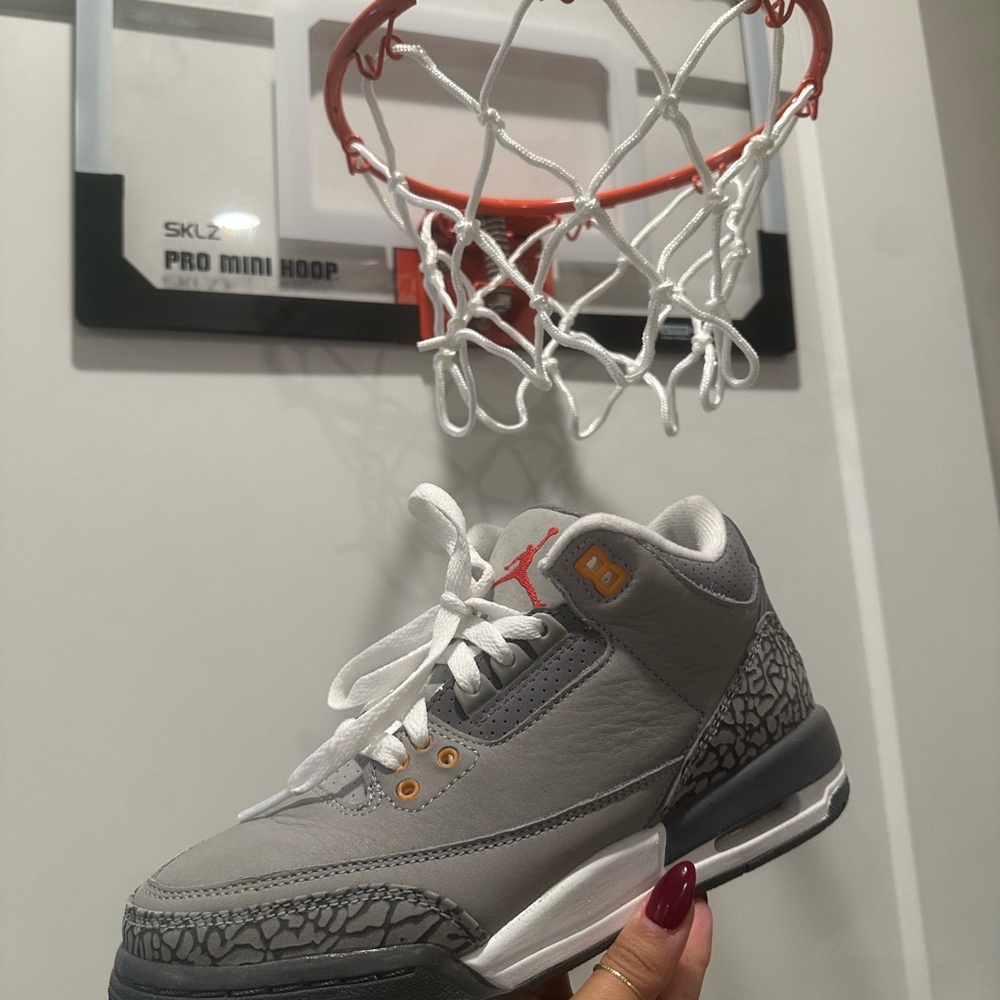 Jordan 3 retro Youth cement grey 5y